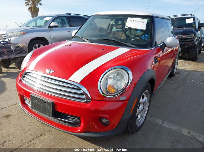 2012 MINI COOPER VIN: WMWSU3C55CT541177