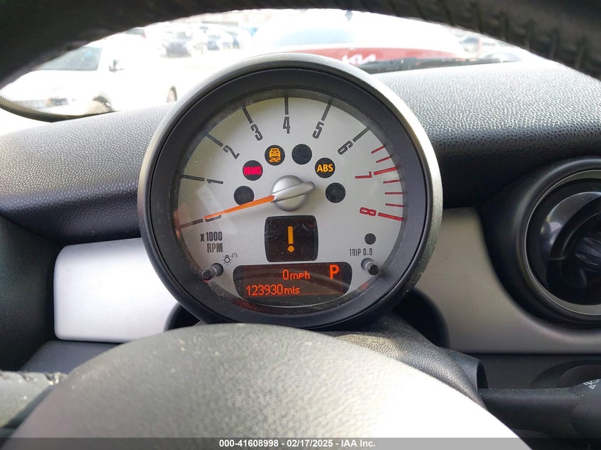 2012 MINI COOPER VIN: WMWSU3C55CT541177