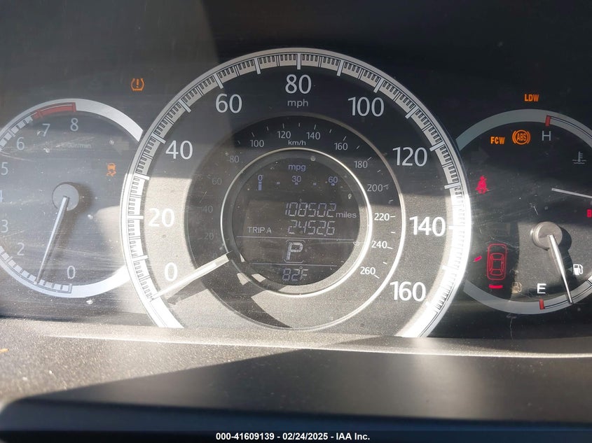 2015 HONDA ACCORD VIN: 1HGCR2F82FA126795