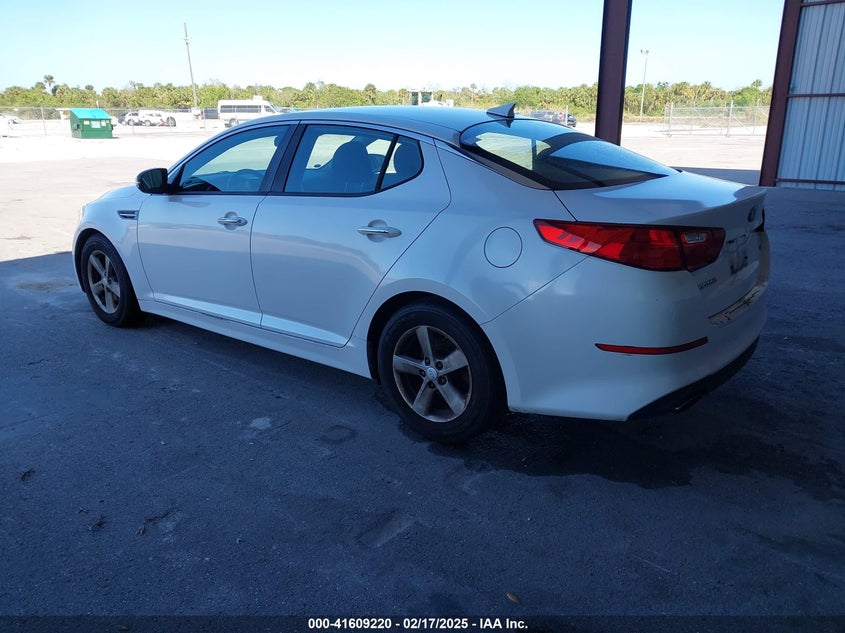 2015 KIA OPTIMA VIN: KNAGM4A78F5627088