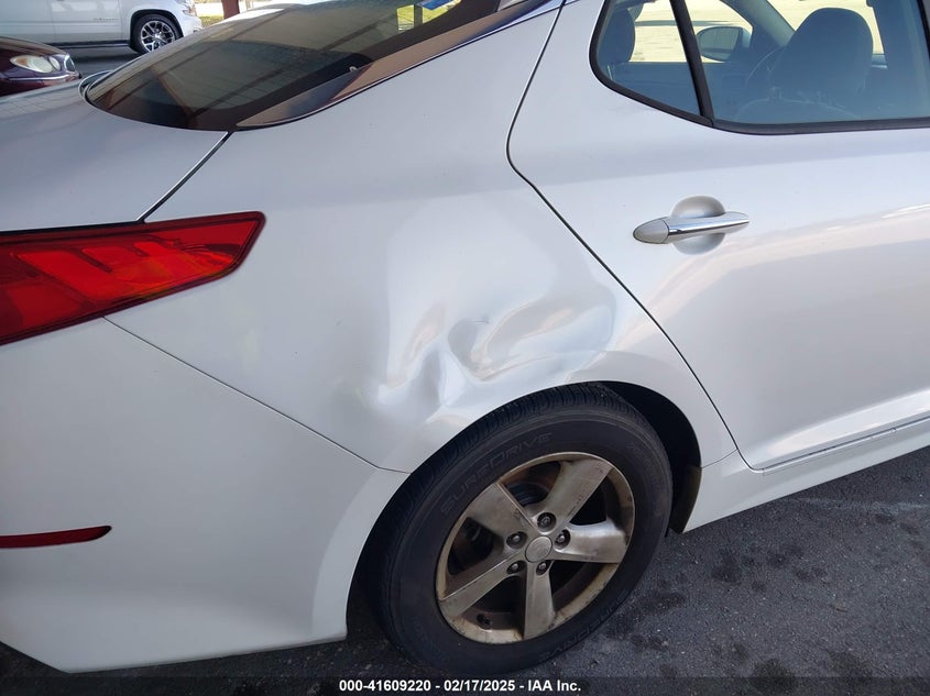 2015 KIA OPTIMA VIN: KNAGM4A78F5627088