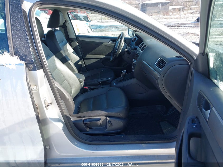 2014 VOLKSWAGEN JETTA VIN: 3VWLL7AJXEM382611