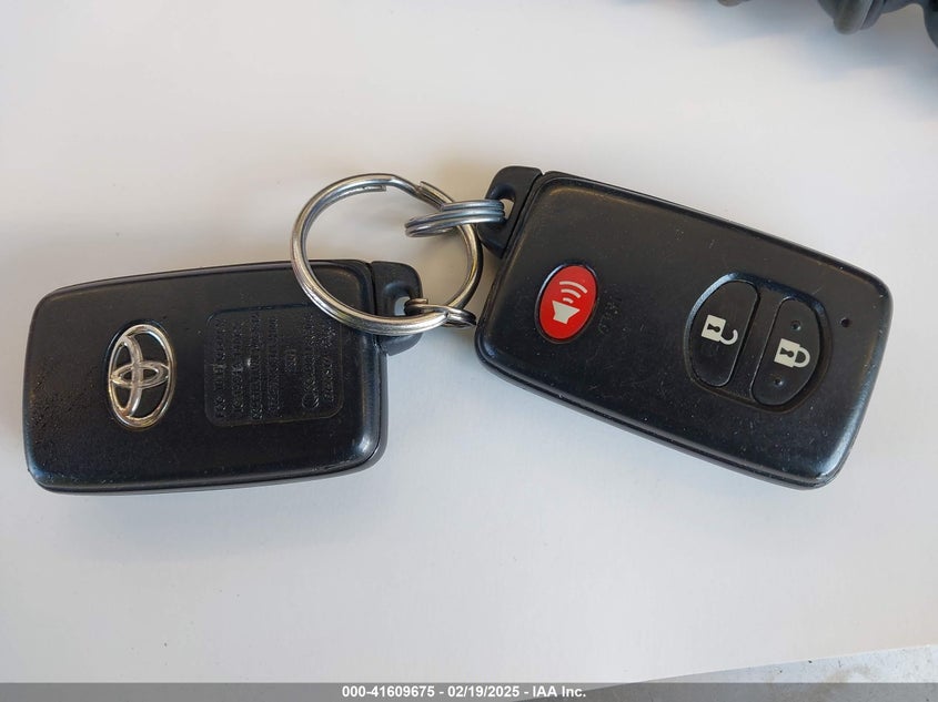 2013 TOYOTA PRIUS VIN: JTDKN3DU6D5590982