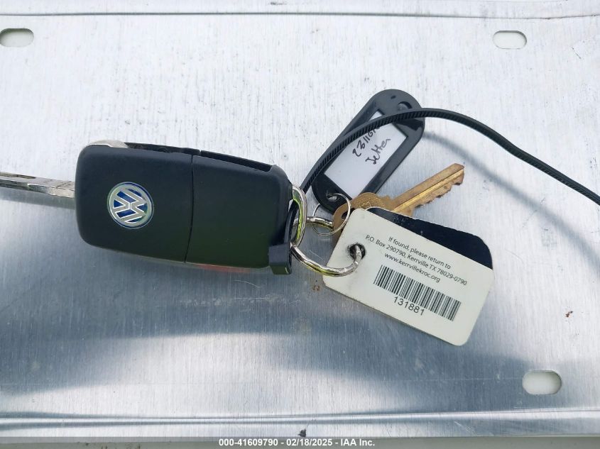 2007 Volkswagen Jetta Wolfsburg Edition VIN: 3VWEG71K47M059325 Lot: 41609790