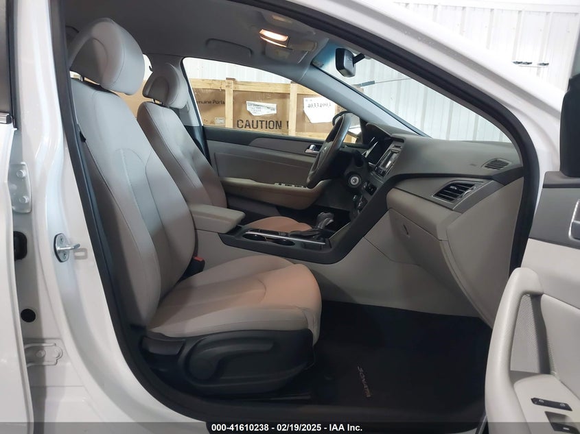 2015 HYUNDAI SONATA VIN: 5NPE24AAXFH181151
