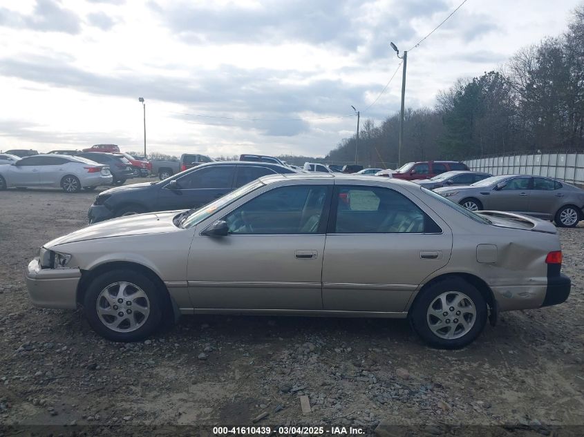 2000 Toyota Camry Xle VIN: JT2BG28K9Y0395225 Lot: 41610439
