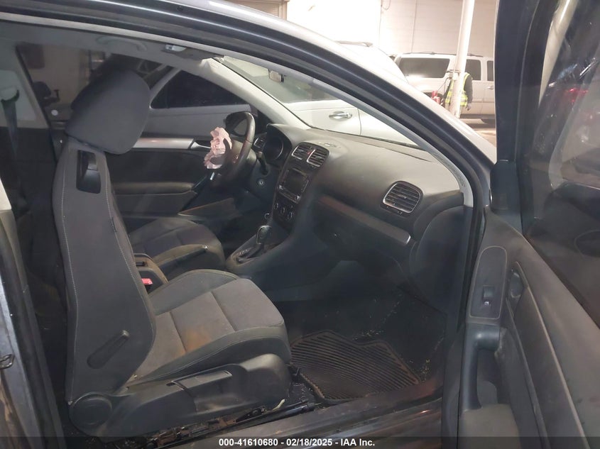 2011 VOLKSWAGEN GOLF VIN: WVWBM7AJ9BW144871