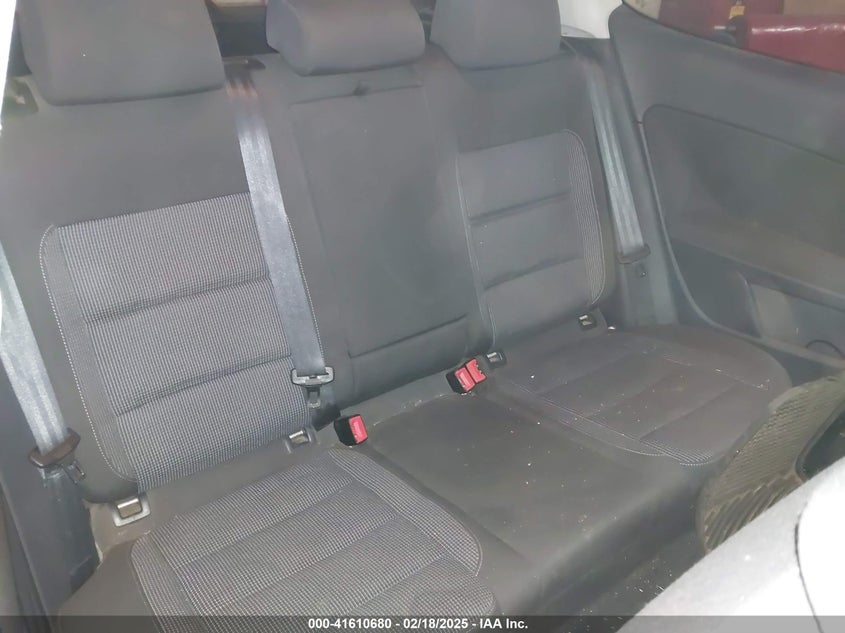 2011 VOLKSWAGEN GOLF VIN: WVWBM7AJ9BW144871