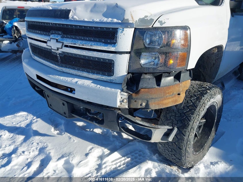 2009 CHEVROLET SILVERADO 2500HD VIN: 1GCHK63699F147539