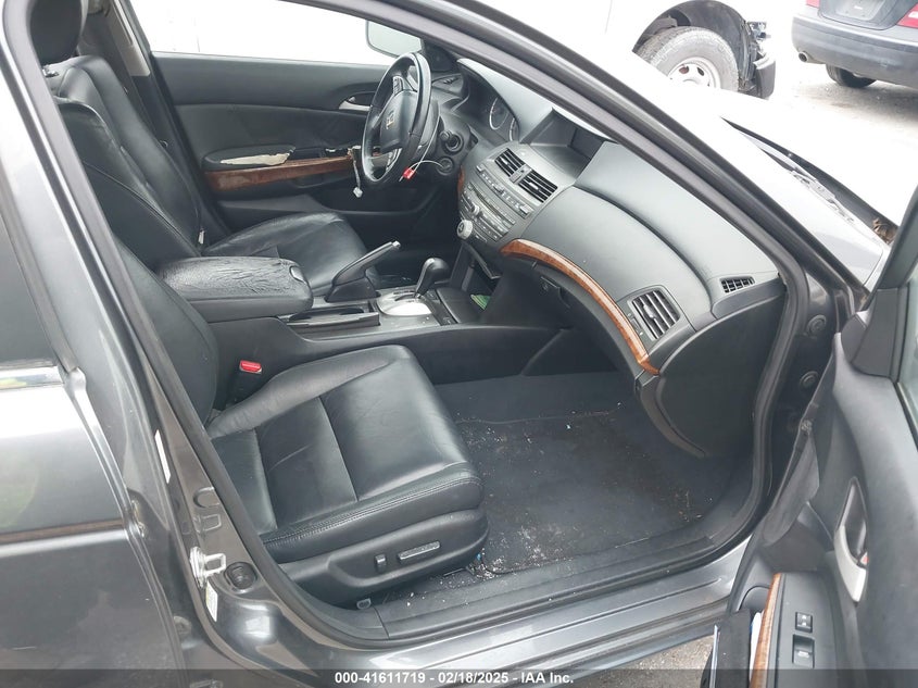 2012 HONDA ACCORD VIN: 1HGCP3F81CA006011