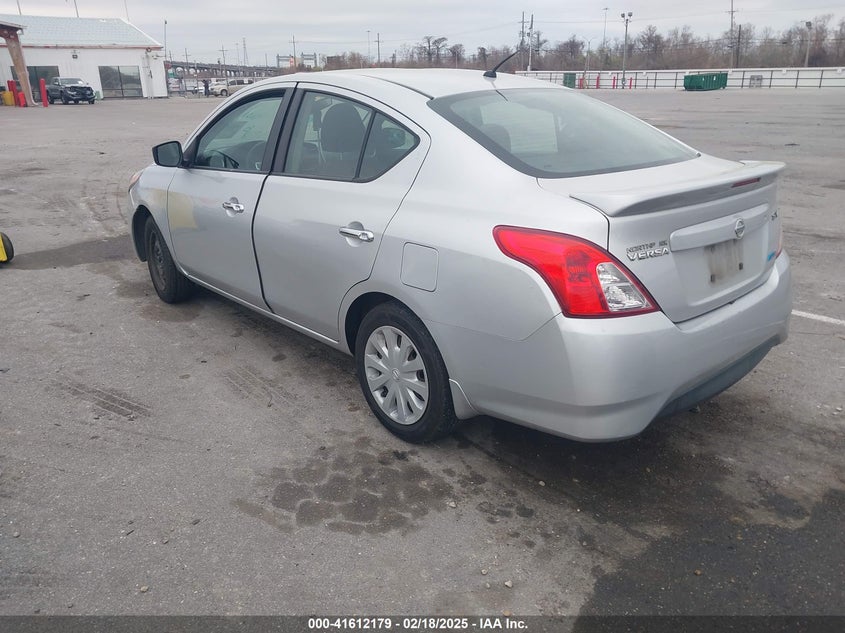 2015 NISSAN VERSA 1.6 SV - 3N1CN7AP9FL825522