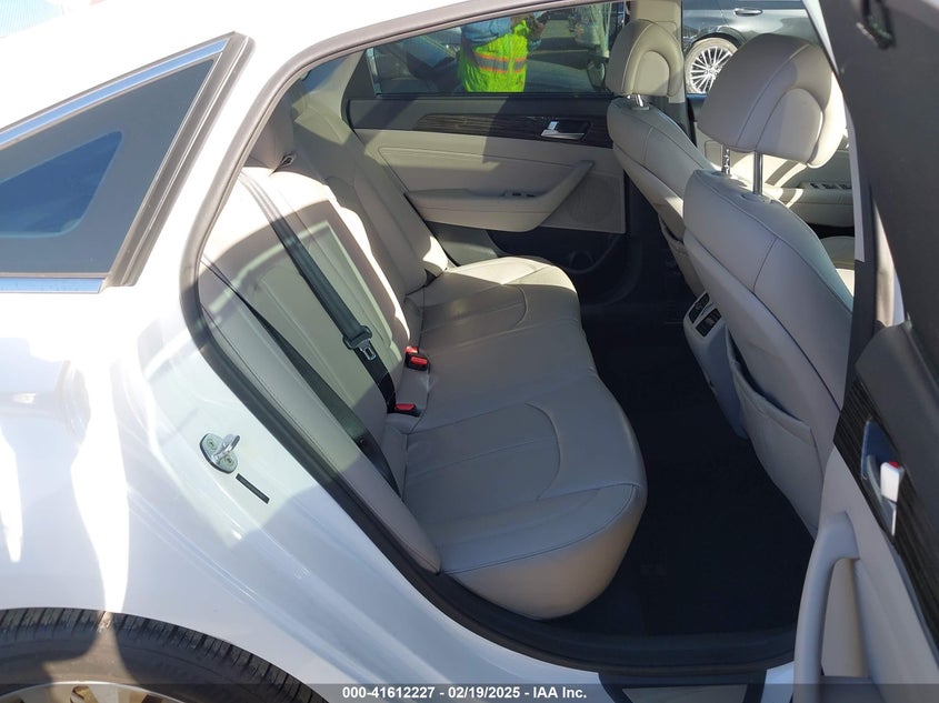 2015 HYUNDAI SONATA LIMITED - 5NPE34AF6FH040957