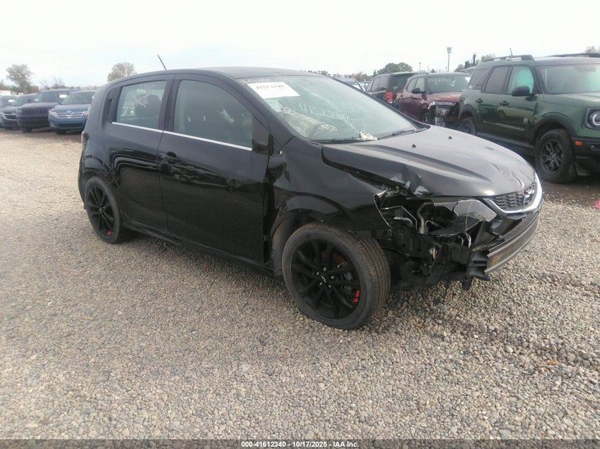 Vin: 1g1jf6sb4l4107403, lot: 42103128, chevrolet sonic fwd  premier 5-door 2020 img_1