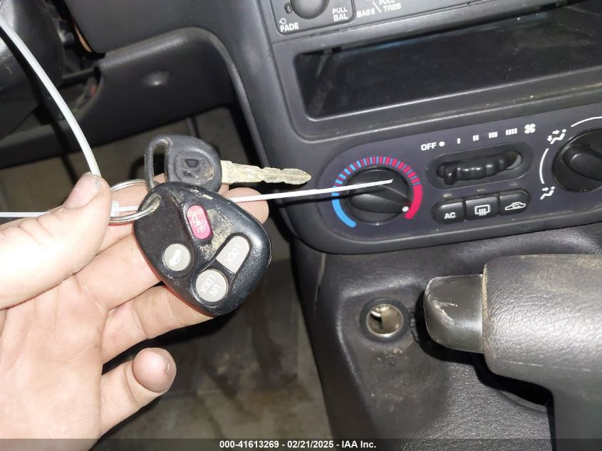 2002 Saturn S-Series Sl2 VIN: 1G8ZK52752Z135749 Lot: 41613269