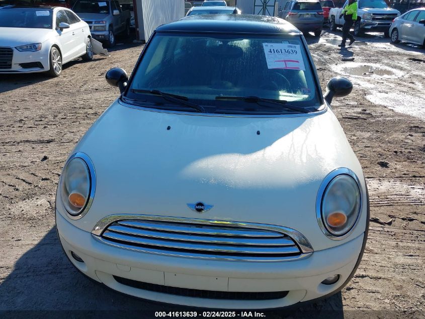 2008 Mini Cooper VIN: WMWMF33548TU65171 Lot: 41613639