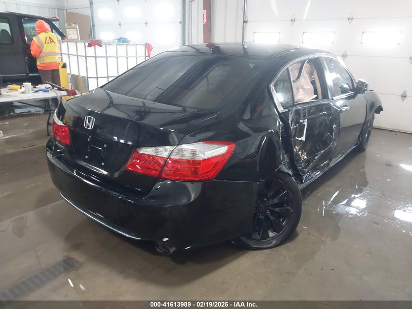 2015 HONDA ACCORD VIN: 1HGCR2F83FA121458