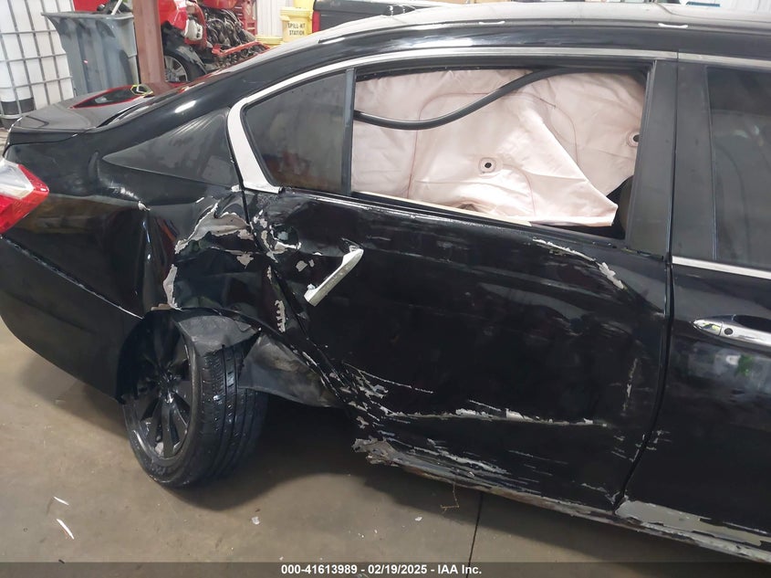 2015 HONDA ACCORD VIN: 1HGCR2F83FA121458