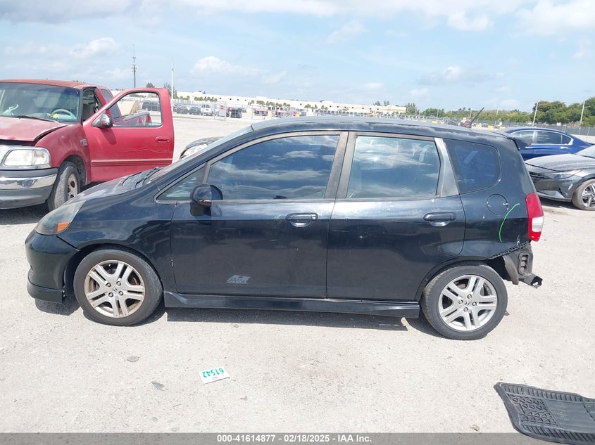 2008 HONDA FIT VIN: JHMGD38648S008288