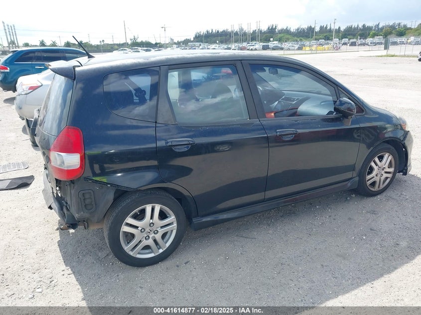 2008 HONDA FIT VIN: JHMGD38648S008288