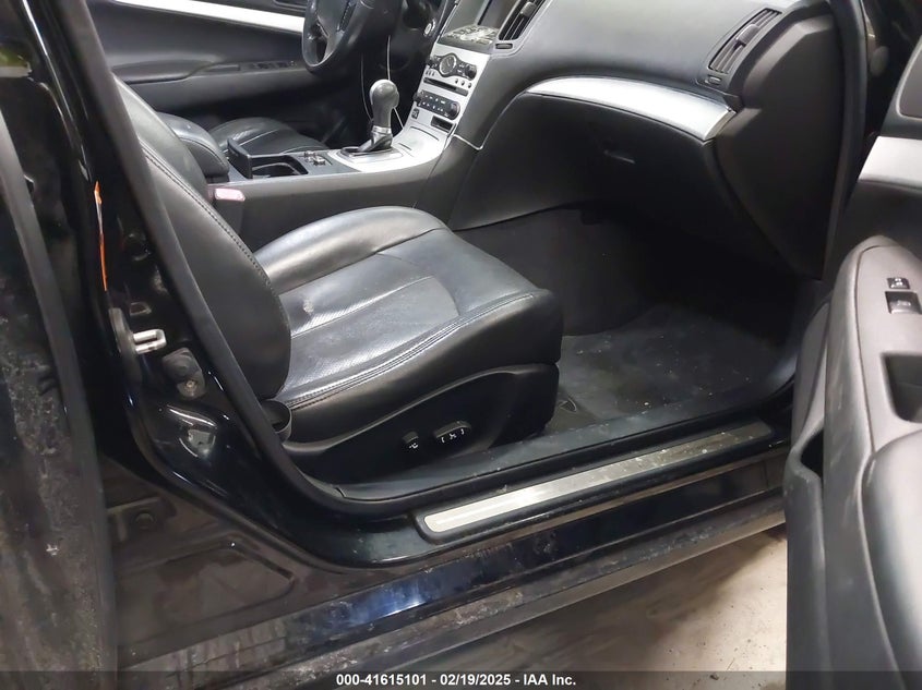 2009 INFINITI G37X VIN: JNKCV61F19M352626