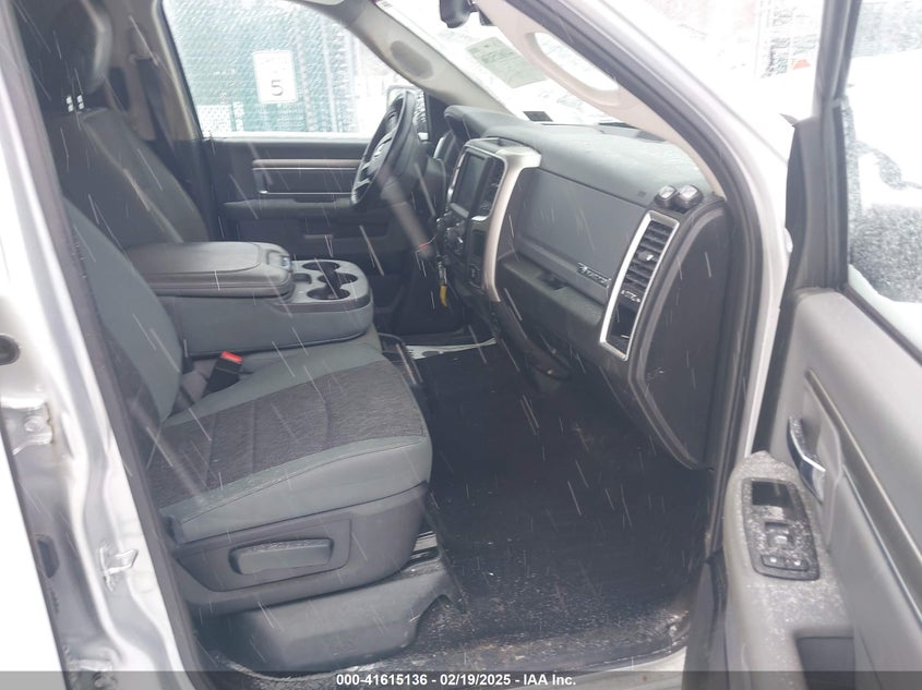 2019 RAM 1500 CLASSIC VIN: 1C6RR7LT0KS570462
