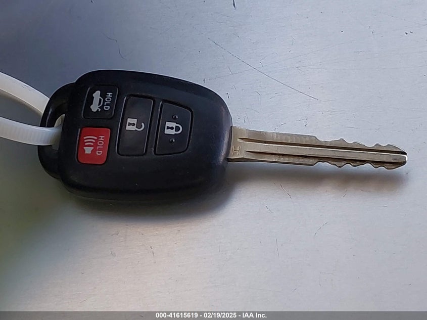 2018 TOYOTA COROLLA SE - 5YFBURHE9JP773901