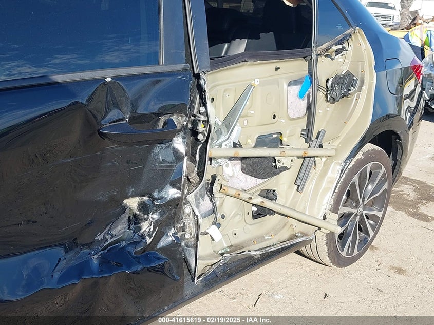 2018 TOYOTA COROLLA SE - 5YFBURHE9JP773901