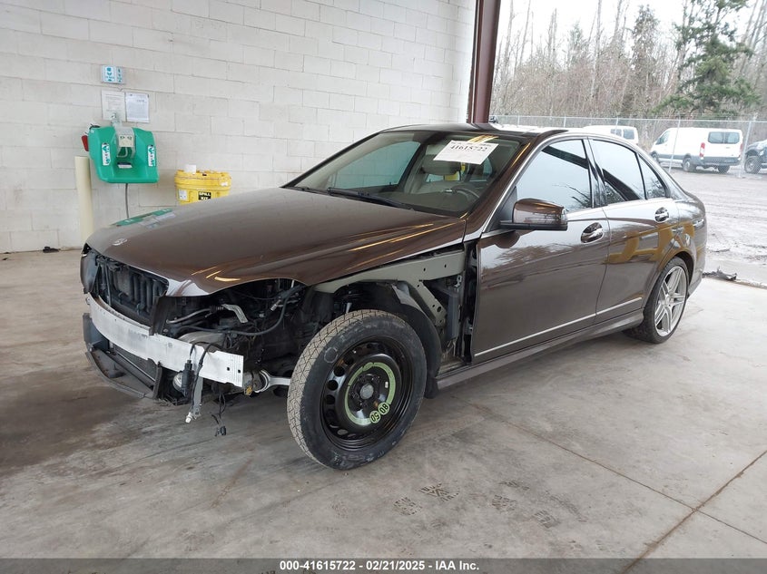 2013 MERCEDES-BENZ C 350 SPORT - WDDGF5HB7DG147211