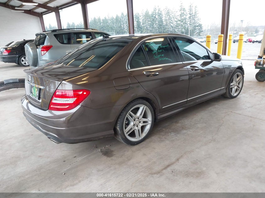 2013 MERCEDES-BENZ C 350 SPORT - WDDGF5HB7DG147211
