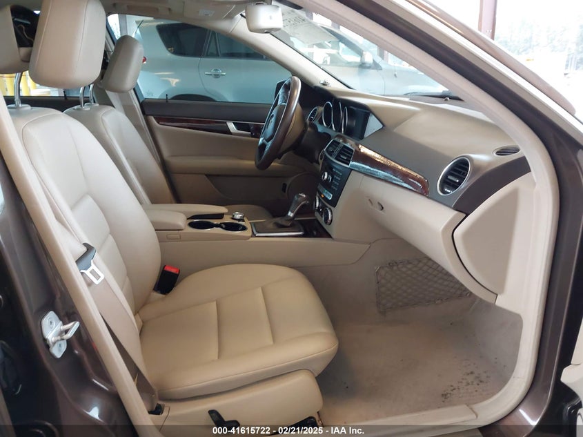 2013 MERCEDES-BENZ C 350 SPORT - WDDGF5HB7DG147211