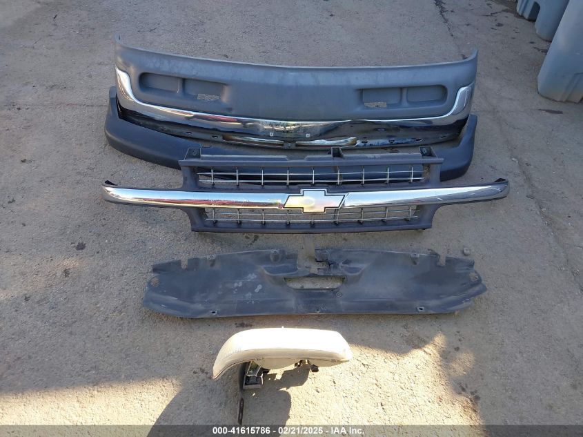 2000 Chevrolet Silverado 1500 Ls VIN: 1GCEC19V6YZ114125 Lot: 41615786