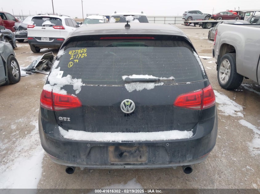 2015 VOLKSWAGEN GOLF GTI 2.0T SE 4-DOOR - 3VW4T7AU1FM070225