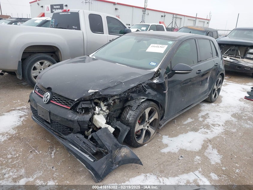 2015 VOLKSWAGEN GOLF GTI 2.0T SE 4-DOOR - 3VW4T7AU1FM070225