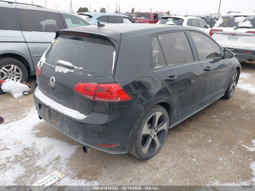 2015 VOLKSWAGEN GOLF GTI 2.0T SE 4-DOOR - 3VW4T7AU1FM070225