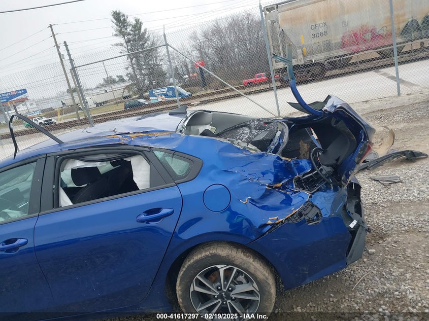 2023 KIA FORTE LXS - 3KPF24AD5PE565908