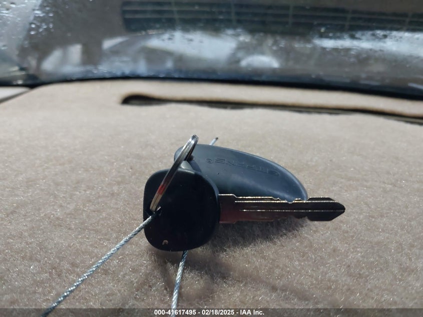 2003 GMC Yukon Denali VIN: 1GKEK63U23J210703 Lot: 41617495