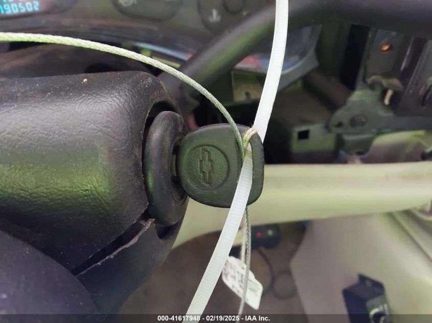 2002 Chevrolet Tahoe Ls VIN: 1GNEC13Z52R148406 Lot: 41617948