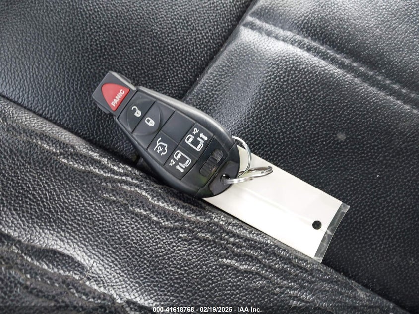 2014 Chrysler Town & Country Touring VIN: 2C4RC1BG3ER157985 Lot: 41618768