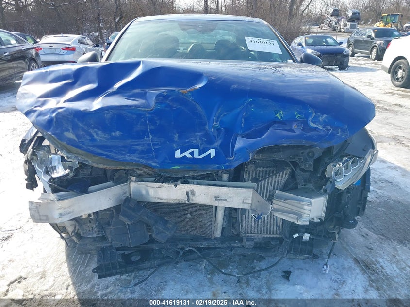 2022 KIA K5 VIN: 5XXG64J26NG136711