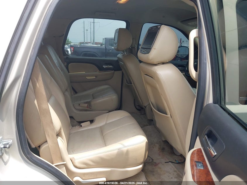 2007 CHEVROLET TAHOE VIN: 1GNFC13077R126520