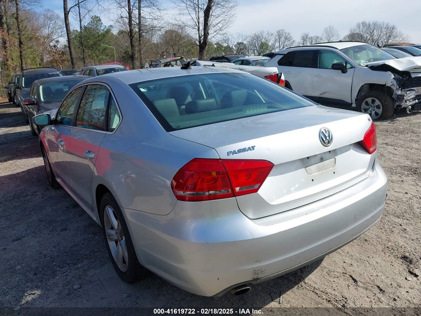 2013 VOLKSWAGEN PASSAT VIN: 1VWBP7A34DC064498