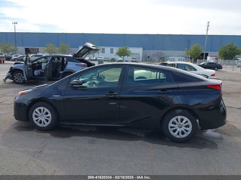 2022 TOYOTA PRIUS VIN: JTDKAMFU2N3157283