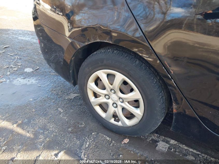 2013 Hyundai Accent Gls VIN: KMHCT4AE4DU579333 Lot: 41621241