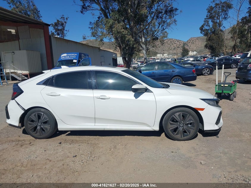 2018 HONDA CIVIC VIN: SHHFK7H52JU400821