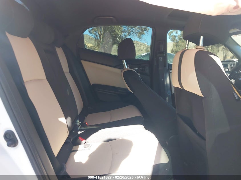 2018 HONDA CIVIC VIN: SHHFK7H52JU400821