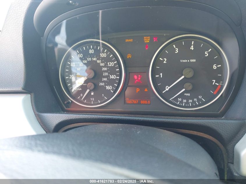 2006 BMW 325Xi VIN: WBAVD13596KV03561 Lot: 41621783