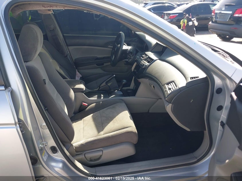 2009 HONDA ACCORD VIN: 1HGCP26399A044979