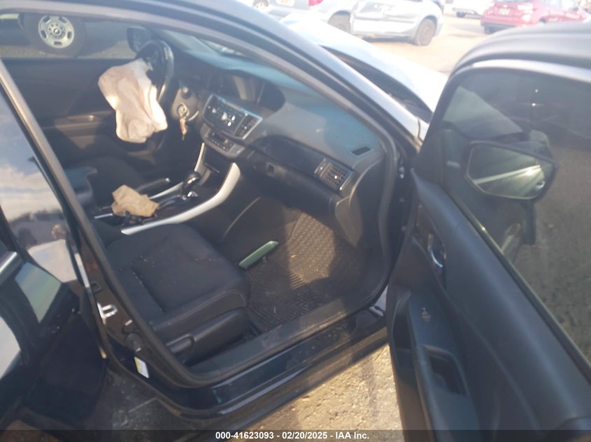 2014 HONDA ACCORD VIN: 1HGCR2F52EA243247