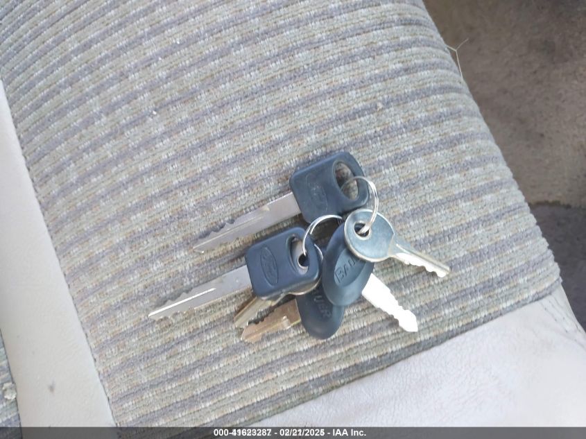 2002 Ford F550 Super Duty Stripped Chass VIN: 1FCMF53S920A09728 Lot: 41623287