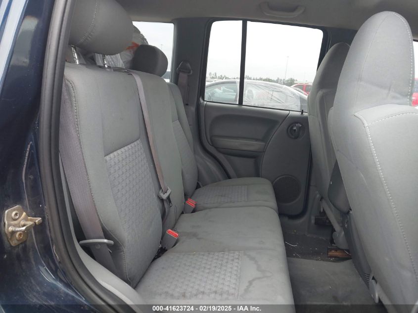 2006 Jeep Liberty Sport VIN: 1J4GK48K56W261565 Lot: 41623724